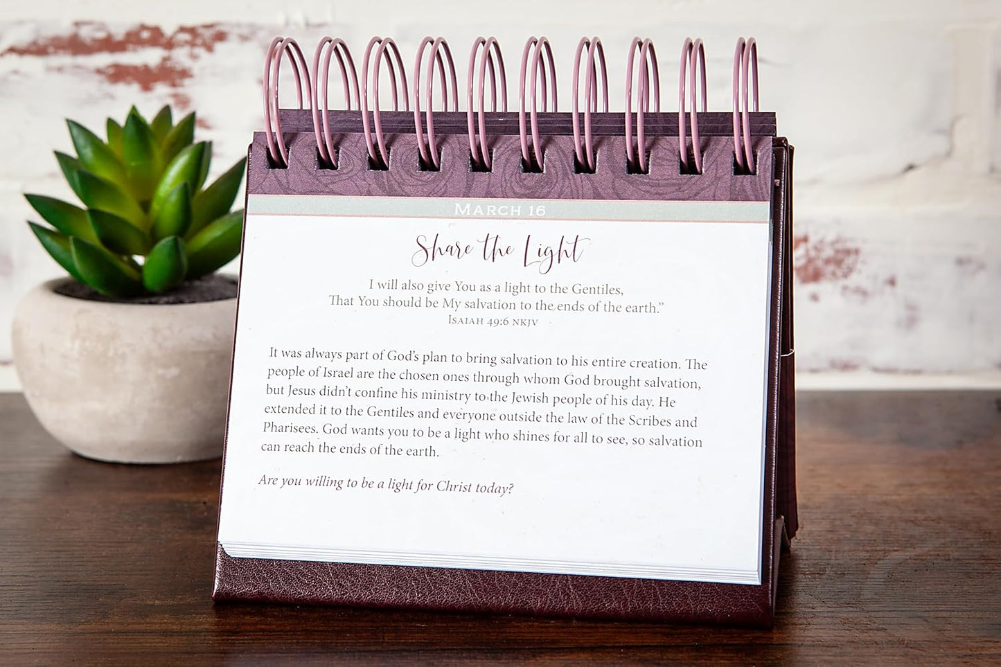 Daily Strength for Women: Daily Promises Spiral-bound – Desk Calendar