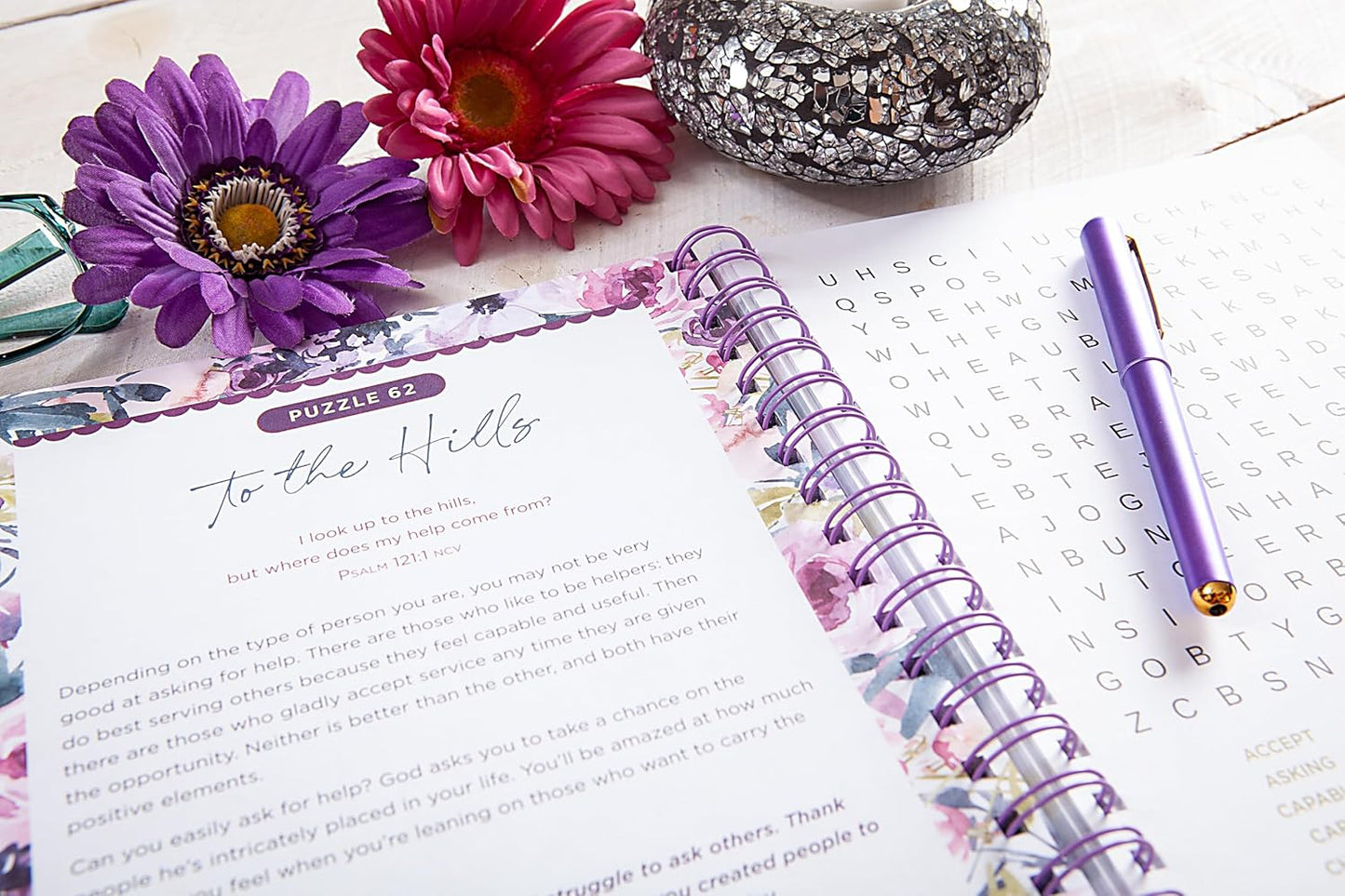 Bible Word Search Devotional: 100 Days of Worship from the Book of Psalms.