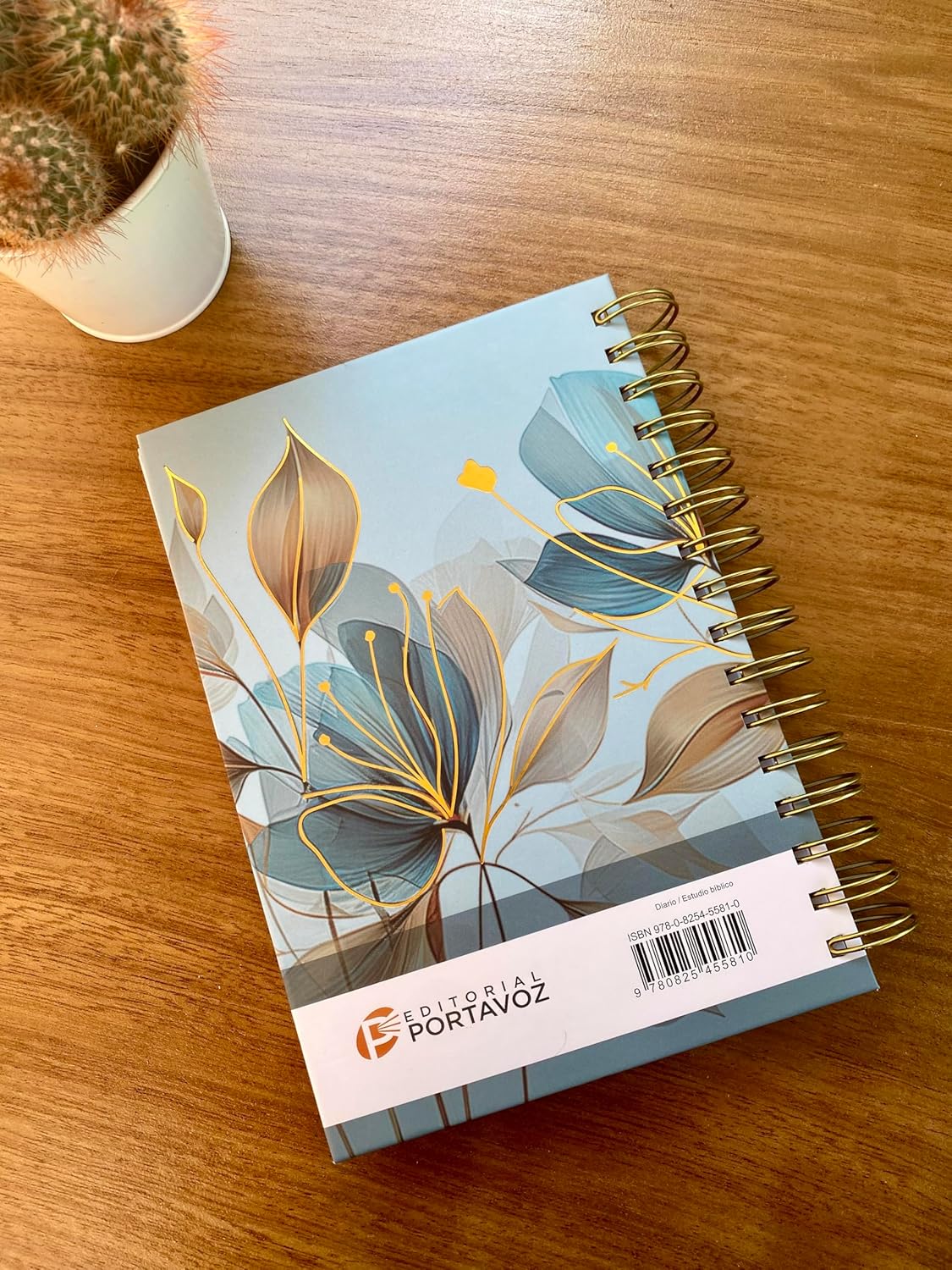 Diario para la mujer conforme al corazón de Dios - Edición pétalos (Journal for A Woman After God's Own Heart Bible): Edición pétalos