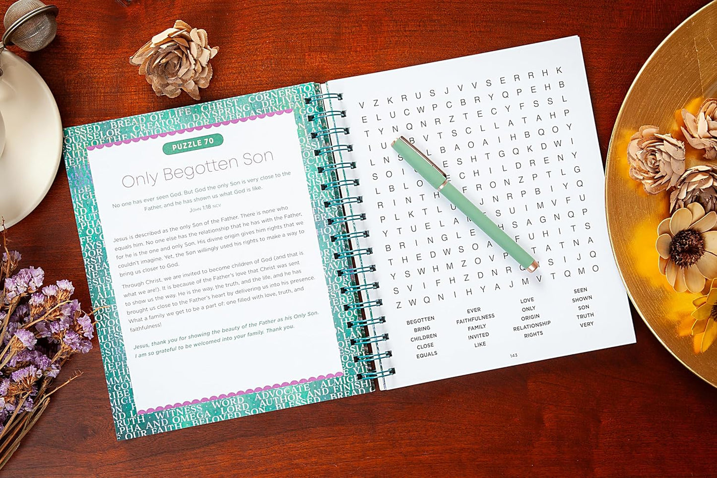 100 Meditations on the Names of Jesus: Word Search Devotional