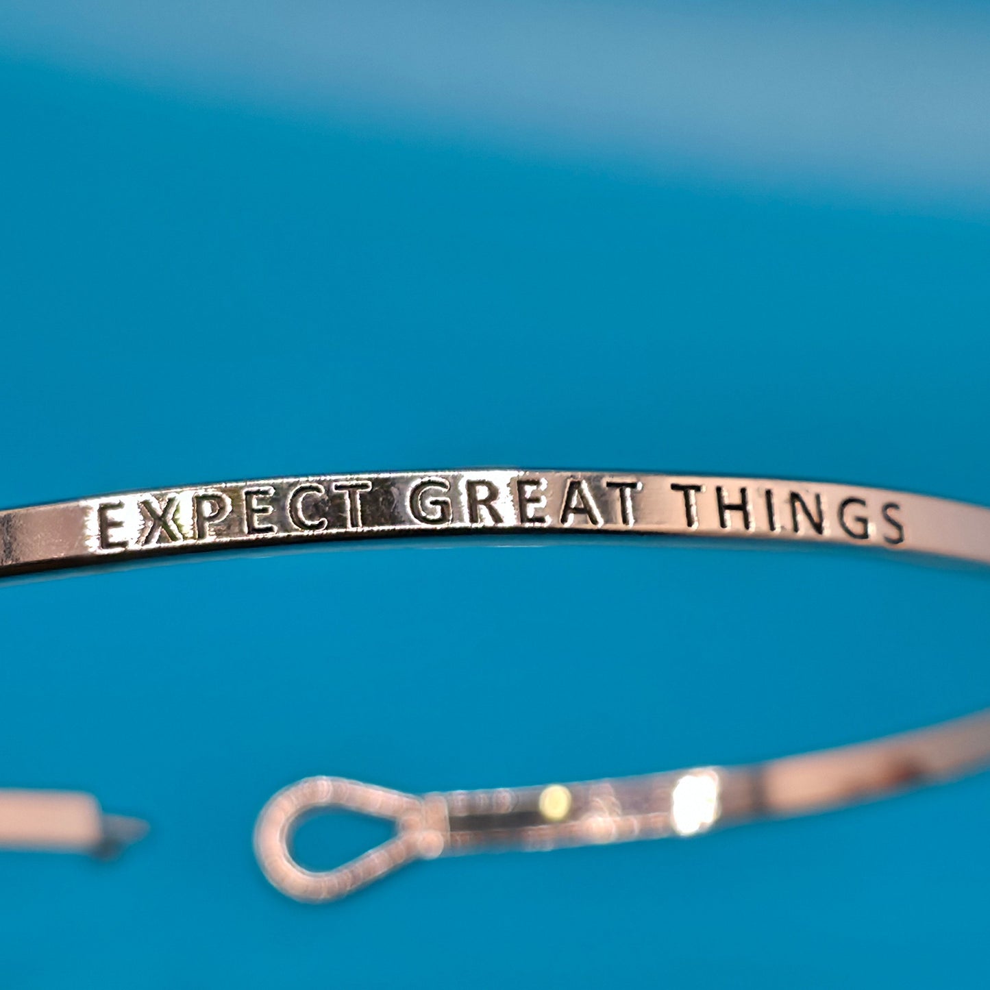 EXPECT GREAT THINGS Inspirational Message Bracelet Positive Message Engraved Thin Bangle - Jewelry