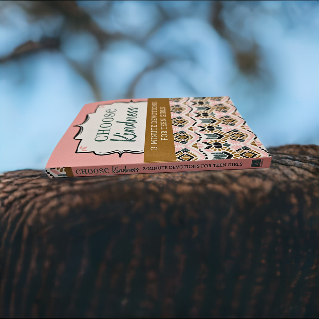 Choose Kindness: 3-Minute Devotions for Teen Girls